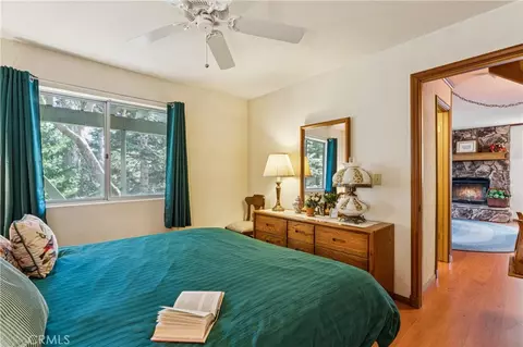 Bedroom - 175 Massive, Lake Arrowhead, CA 92317 photo 5 of 6