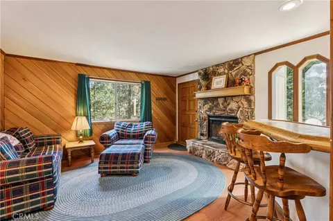 Living - 175 Massive, Lake Arrowhead, CA 92317 photo 2 of 4