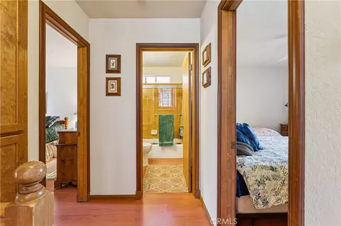 Entry Way - 175 Massive, Lake Arrowhead, CA 92317 photo 3 of 4