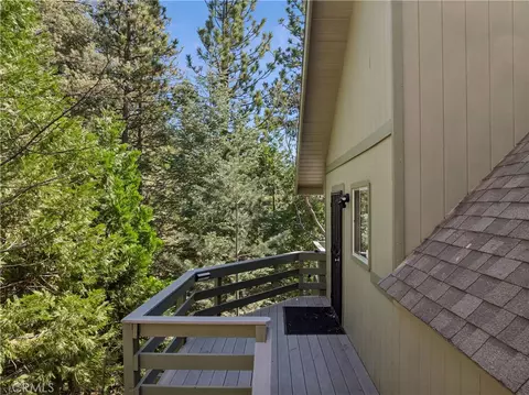 Exterior - 175 Massive, Lake Arrowhead, CA 92317 photo 4 of 10