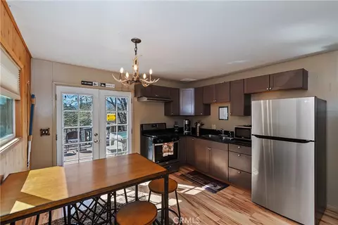 Kitchen - 508 Vista, Big Bear Lake, CA 92315 photo 1 of 4