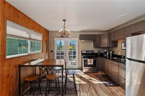 Kitchen - 508 Vista, Big Bear Lake, CA 92315 photo 4 of 4