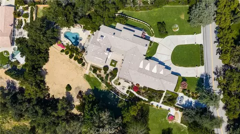 View/Area - 1688 Dwight, Redlands, CA 92373 photo 2 of 2