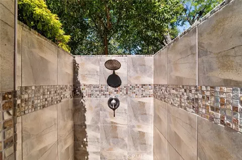 Bath - 1688 Dwight, Redlands, CA 92373 photo 14 of 14