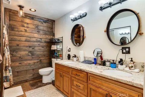 Bath - 3198 Bexfield Ct, Riverside, CA 92503 photo 2 of 3