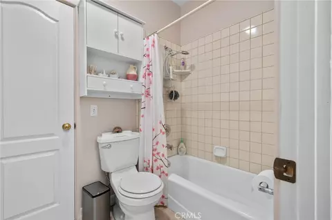 Bath - 334 Lakeside, Redlands, CA 92373 photo 7 of 8