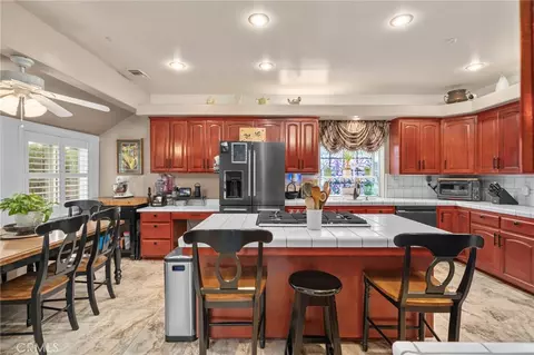 Kitchen - 334 Lakeside, Redlands, CA 92373 photo 4 of 4