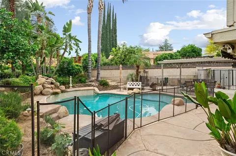 Exterior - 334 Lakeside, Redlands, CA 92373 photo 12 of 14