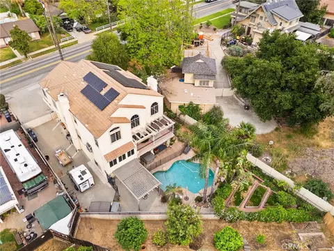 View/Area - 334 Lakeside, Redlands, CA 92373 photo 2 of 6