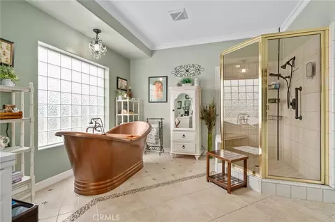 Bath - 334 Lakeside, Redlands, CA 92373 photo 4 of 8