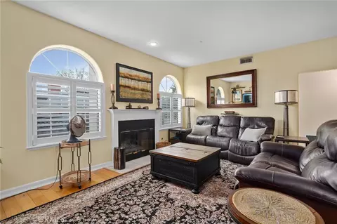 Living - 334 Lakeside, Redlands, CA 92373 photo 3 of 3