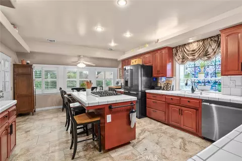 Kitchen - 334 Lakeside, Redlands, CA 92373 photo 1 of 4
