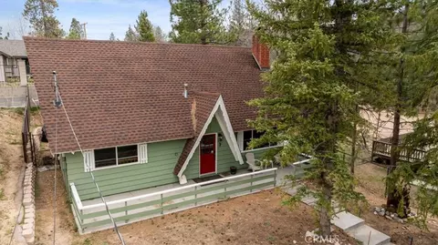 Exterior - 653 Temple, Big Bear Lake, CA 92315 photo 7 of 9