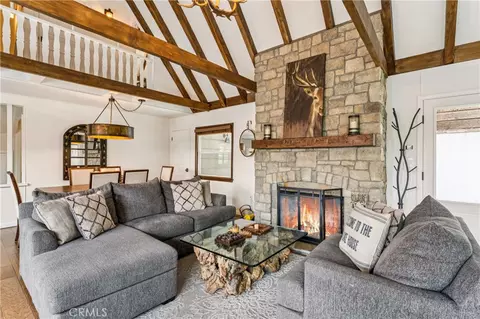 28898 Palisades, Lake Arrowhead, CA 92352