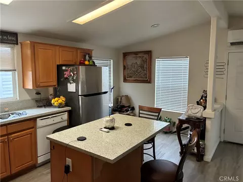 1460 E 6th St #4, Beaumont, CA 92223 photo 5