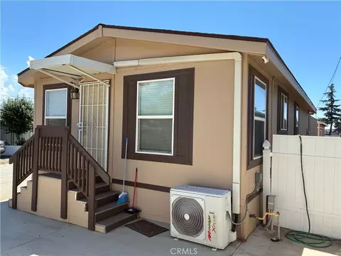 1460 E 6th St #4, Beaumont, CA 92223 photo 2