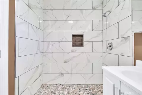 Bath - 2146 E Lucien, Compton, CA 90222 photo 4 of 4