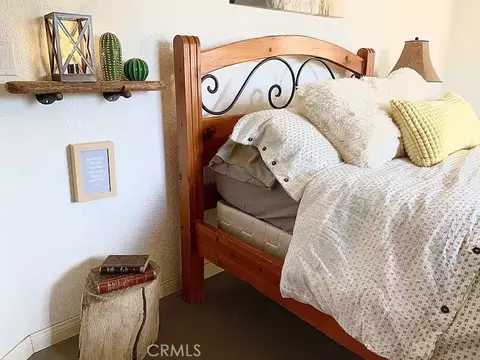 Bedroom - 4319 Dusty Mile Rd, Landers, CA 92285 photo 1 of 4