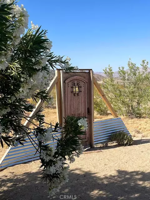 Exterior - 4319 Dusty Mile Rd, Landers, CA 92285 photo 8 of 16