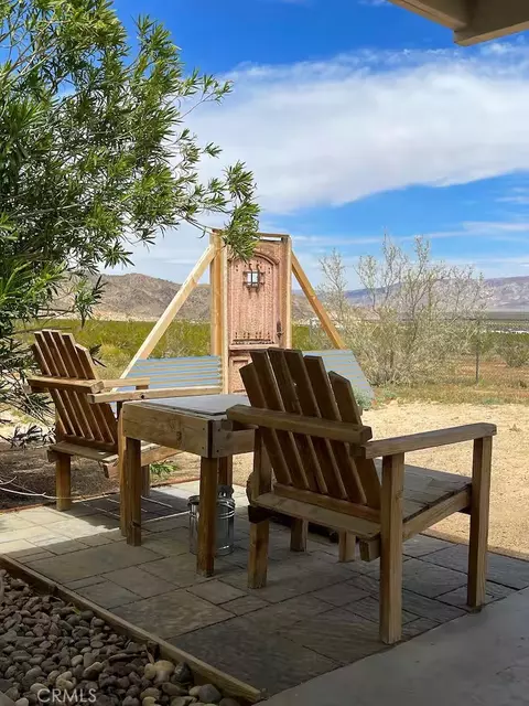 Exterior - 4319 Dusty Mile Rd, Landers, CA 92285 photo 5 of 20