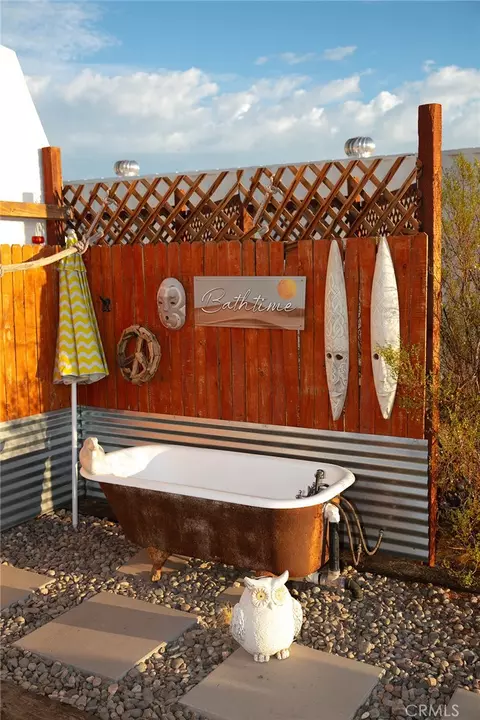 Bath - 4319 Dusty Mile Rd, Landers, CA 92285 photo 3 of 3