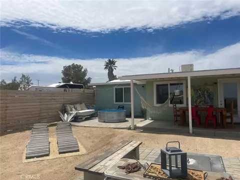 Exterior - 4319 Dusty Mile Rd, Landers, CA 92285 photo 10 of 20