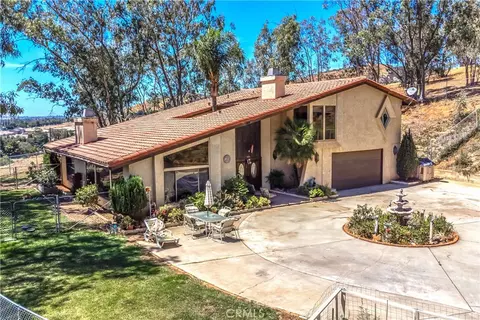 435 W Indian School, Banning, CA 92220