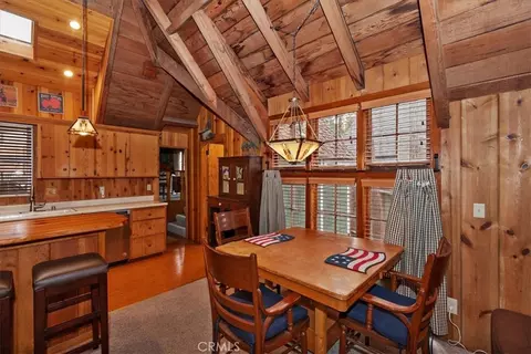 Dining - 295 Sunset, Lake Arrowhead, CA 92352 photo 1 of 1