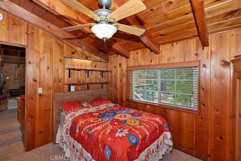 Bedroom - 295 Sunset, Lake Arrowhead, CA 92352 photo 4 of 9