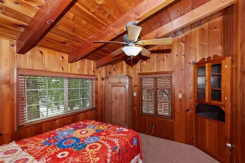 Bedroom - 295 Sunset, Lake Arrowhead, CA 92352 photo 5 of 9