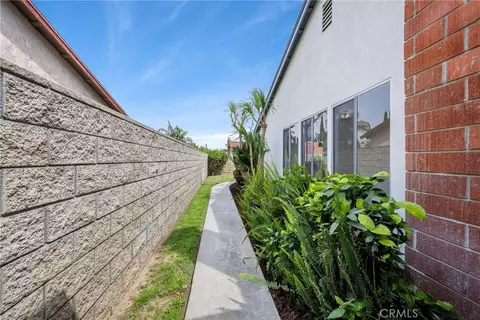 Exterior - 2845 Roncador, Riverside, CA 92503 photo 6 of 14