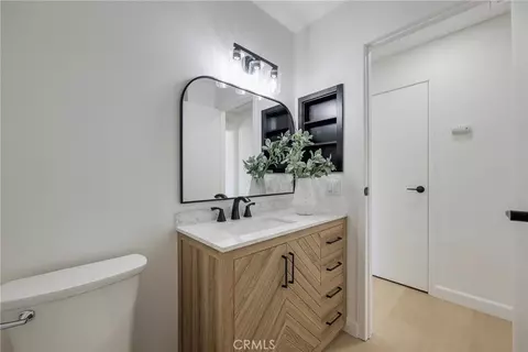 Bath - 2845 Roncador, Riverside, CA 92503 photo 2 of 5