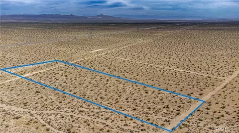 1 Vancouver Ave, Adelanto, CA 92301