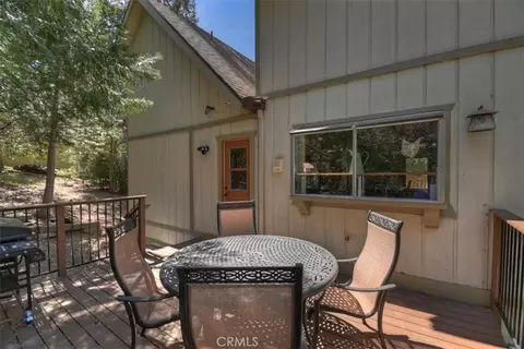 Exterior - 415 Golf Crse, Lake Arrowhead, CA 92352 photo 2 of 11