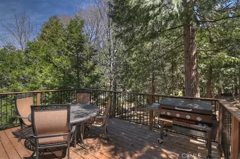 Exterior - 415 Golf Crse, Lake Arrowhead, CA 92352 photo 3 of 11