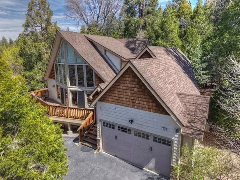Exterior - 415 Golf Crse, Lake Arrowhead, CA 92352 photo 9 of 11