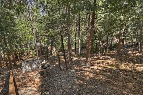 Exterior - 415 Golf Crse, Lake Arrowhead, CA 92352 photo 4 of 11
