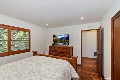 Bedroom - 415 Golf Crse, Lake Arrowhead, CA 92352 photo 5 of 5