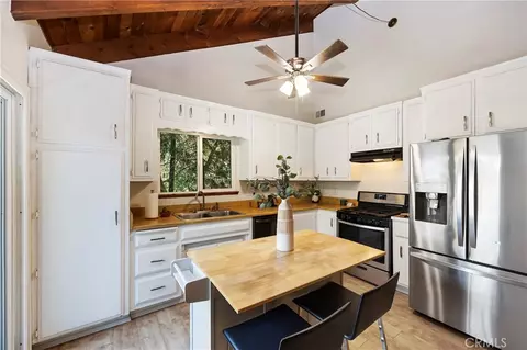 Kitchen - 23746 Crest Frst, Crestline, CA 92325 photo 2 of 2
