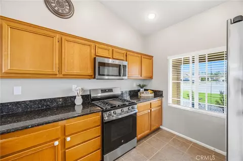 Kitchen - 1659 Mariposa Pl, Beaumont, CA 92223 photo 1 of 2