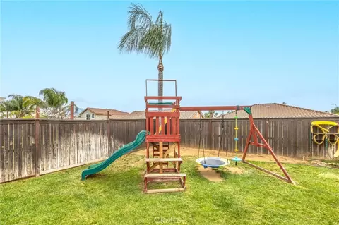Exterior - 1659 Mariposa Pl, Beaumont, CA 92223 photo 9 of 11