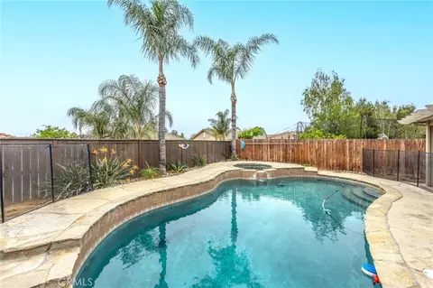 Exterior - 1659 Mariposa Pl, Beaumont, CA 92223 photo 2 of 11