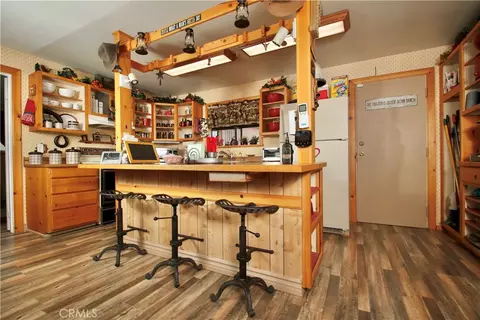 Kitchen - 1910 Artesia Ave, Landers, CA 92285 photo 1 of 2