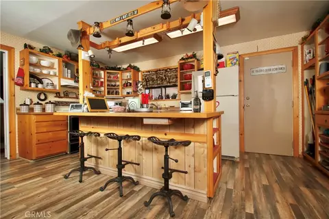 Kitchen - 1910 Artesia Ave, Landers, CA 92285 photo 1 of 2