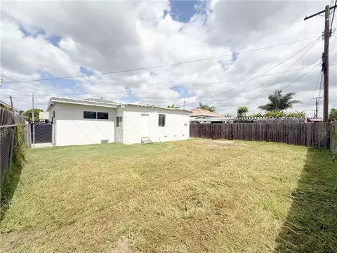 Exterior - 1410 W School St, Compton, CA 90220 photo 5 of 6