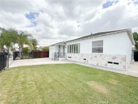 Exterior - 1410 W School St, Compton, CA 90220 photo 2 of 6