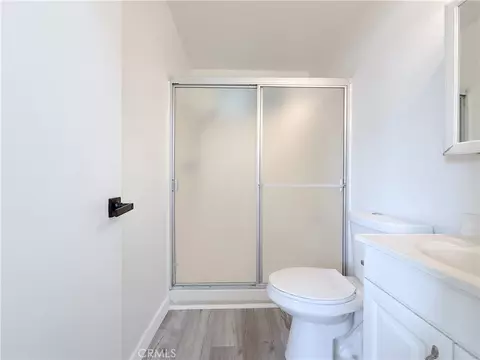 Bath - 1410 W School St, Compton, CA 90220 photo 3 of 4