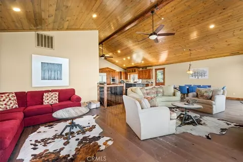 Living - 43565 Wolf, Big Bear Lake, CA 92315 photo 4 of 6