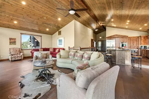Living - 43565 Wolf, Big Bear Lake, CA 92315 photo 5 of 6