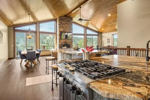 Kitchen - 43565 Wolf, Big Bear Lake, CA 92315 photo 1 of 5